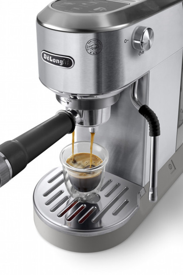  Кофеварка рожковая Delonghi EC890.M 